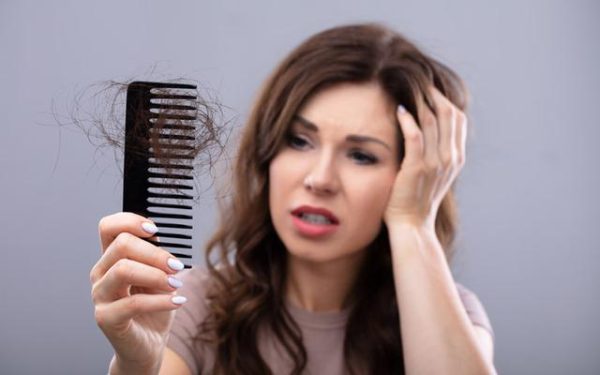 علت ریزش مو چیست؟
